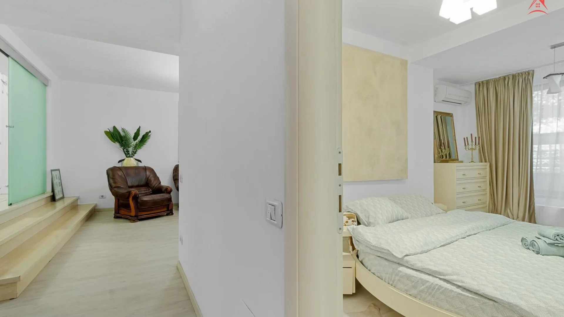 Baneasa Herastrau Apartment With Grand Terrace Bucharest Romania