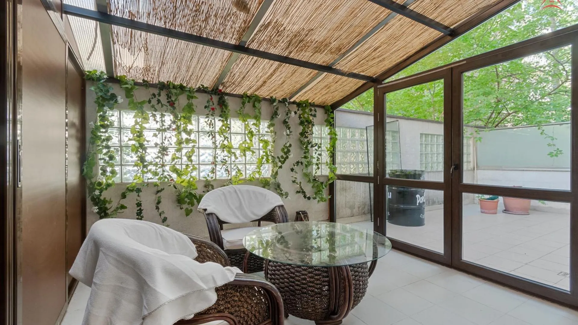 Baneasa Herastrau Apartment With Grand Terrace Bucharest Romania